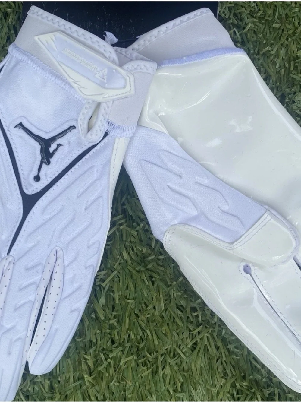 Nike Air Jordan Superbad White/Black NFL P.E Football Gloves Magnigrip Size XXL